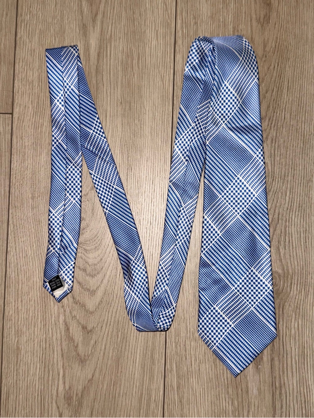 Brooks Brothers silk tie classic light blue Glen plaid Prince of Wales check